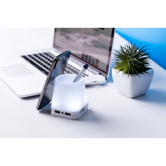 Моливник с USB